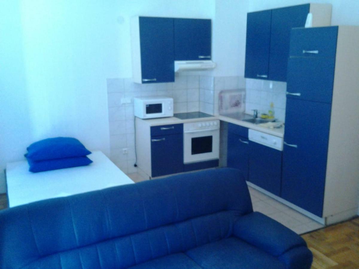 Apartmani "Radi" Baška Voda Kültér fotó