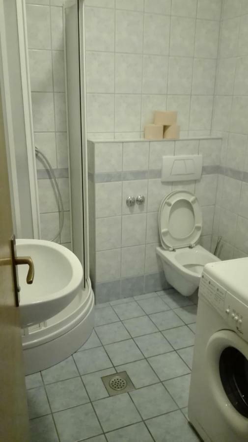Apartmani "Radi" Baška Voda Kültér fotó
