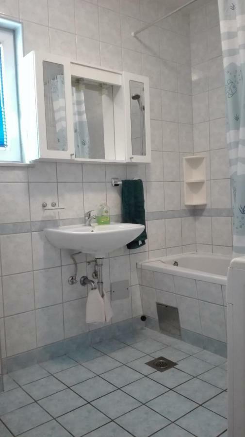 Apartmani "Radi" Baška Voda Kültér fotó